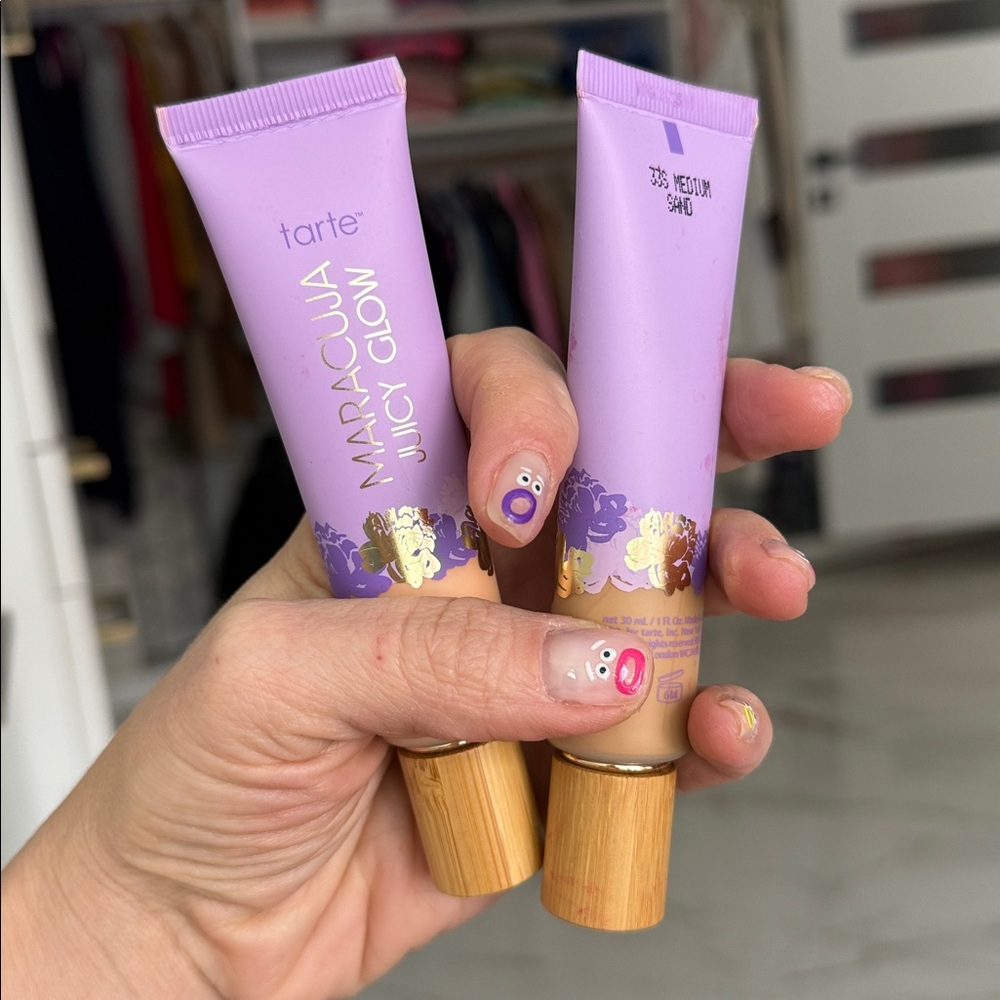 - Tarte Naracuja Jucy Glow